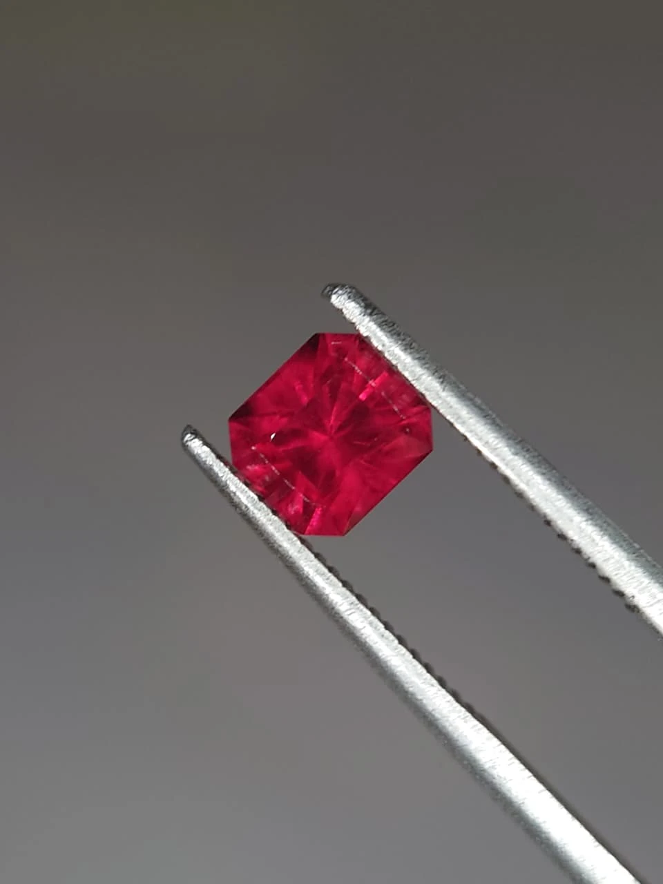 1ct Natural Umbalite Garnet from Tanzania — view 2